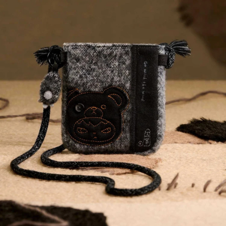 POP MART POP MART - HIRONO [ROAD JOURNAL SERIES] - MINI BAG BLINDBOX