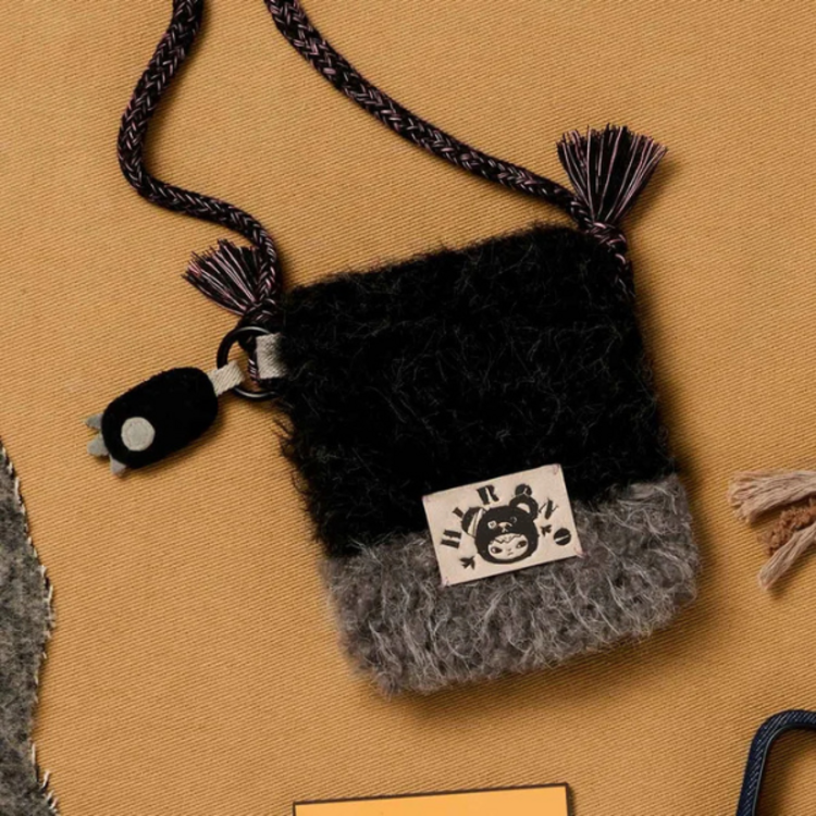 POP MART POP MART - HIRONO [ROAD JOURNAL SERIES] - MINI BAG BLINDBOX