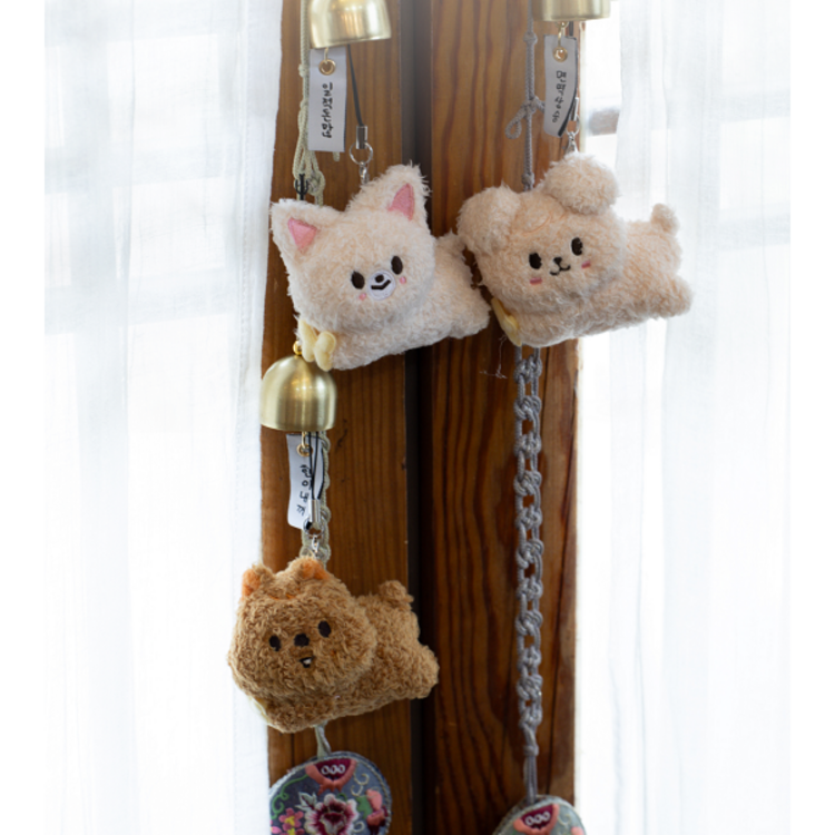 [PREORDER] STRAY KIDS (스트레이 키즈) - [WORLD TOUR "RUN IT SEOUL" MD] SKZOO PLUSH DOOR BELL KEYRING
