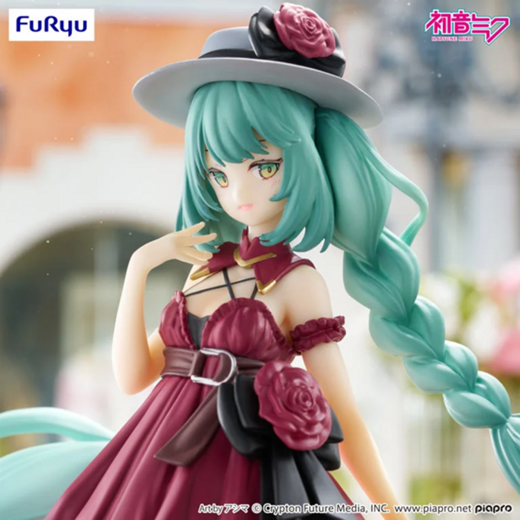 FURYU VOCALOID - HATSUNE MIKU [OUTING DRESS RED VER.] - TRIO-TRY-IT FIGURE