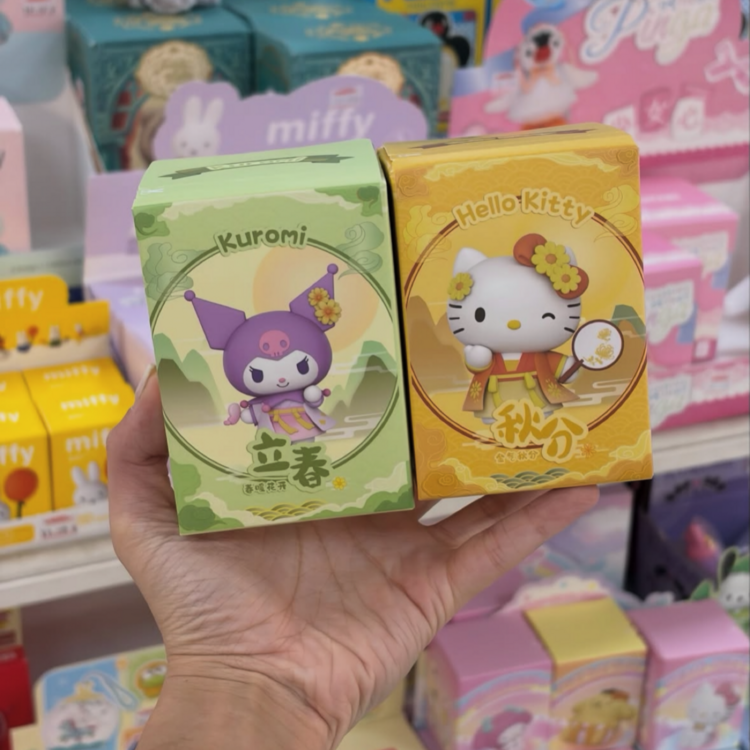 HOLLY BOX - SANRIO [FOUR SEASONS AND EIGHT SOLAR TERMS SERIES] - BLINDBOX