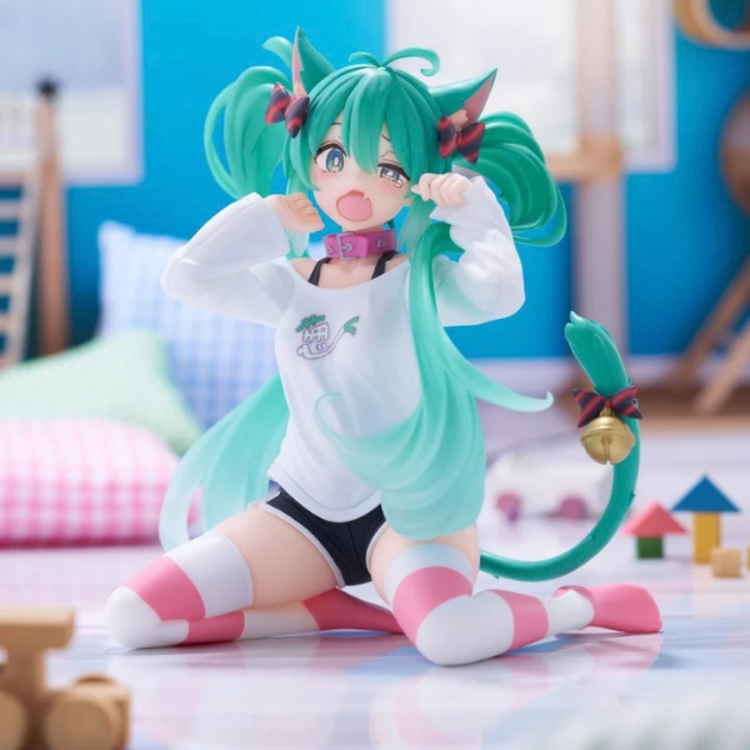 TAITO HATSUNE MIKU [CAT EAR T-SHIRT VER.] - DESKTOP CUTE FIGURE