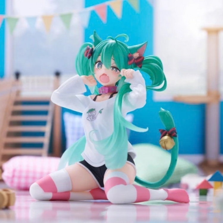 TAITO HATSUNE MIKU [CAT EAR T-SHIRT VER.] - DESKTOP CUTE FIGURE