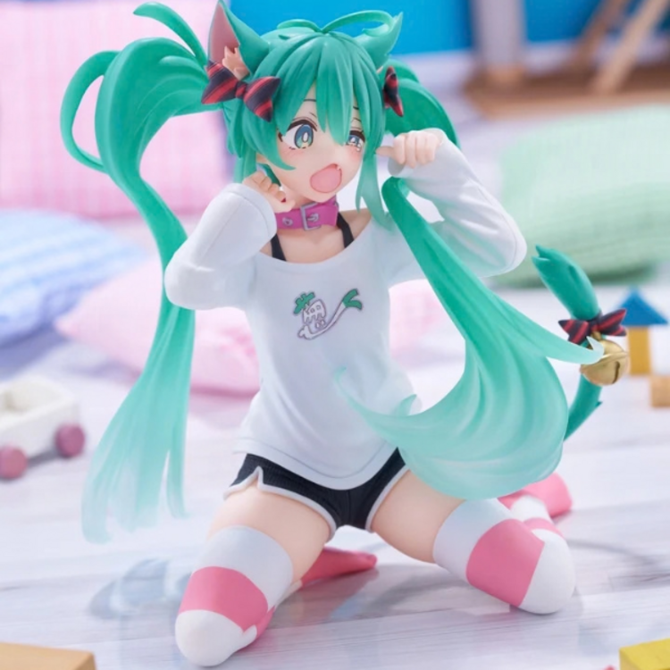 TAITO HATSUNE MIKU [CAT EAR T-SHIRT VER.] - DESKTOP CUTE FIGURE