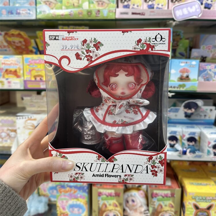POP MART POP MART - SKULLPANDA [AMID FLOWERS] - PLUSH DOLL PENDANT