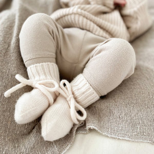 Petite Noé Merino wol booties off-white