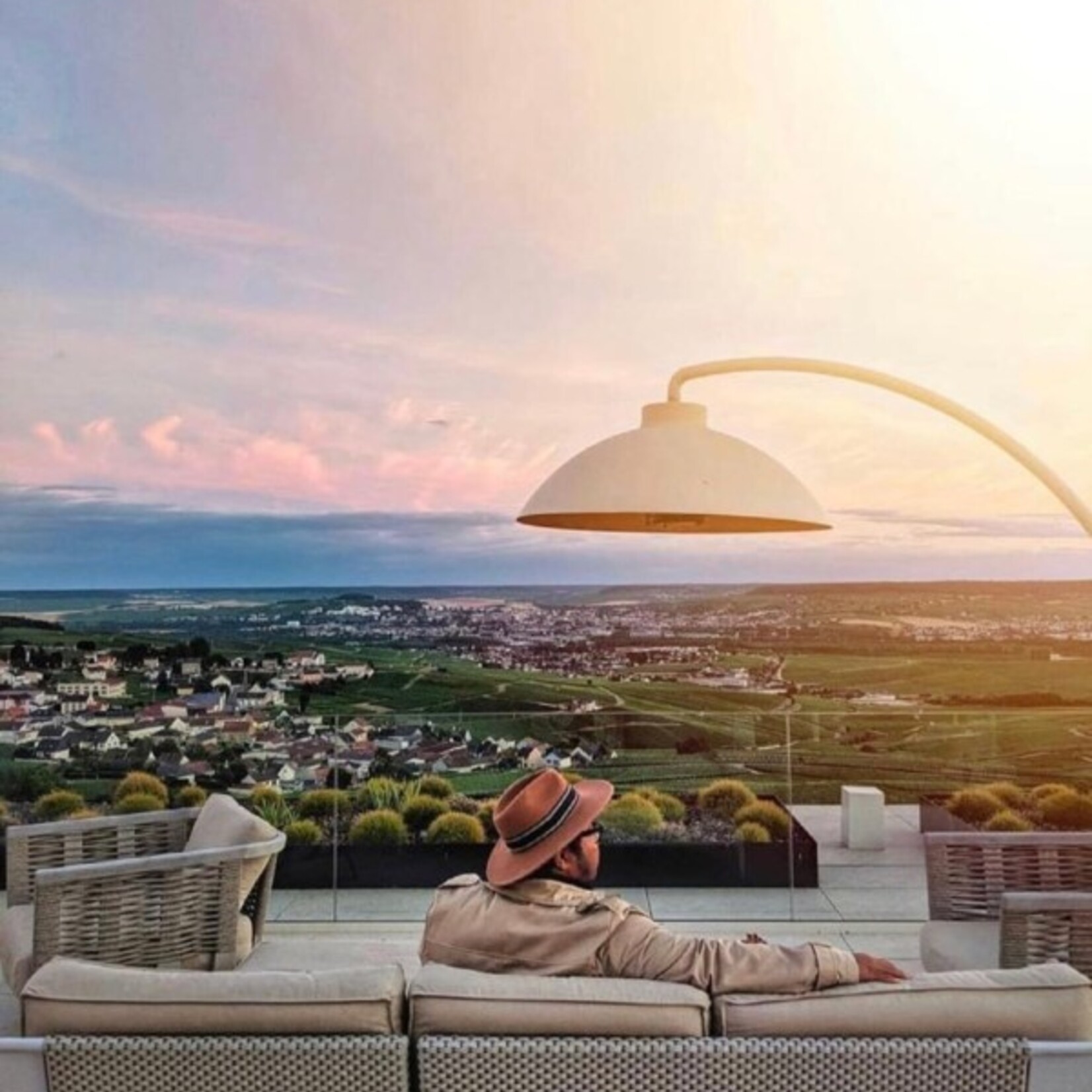 Heatsail dome MIDNIGHT incl. bluetooth en wielen_ showroom model