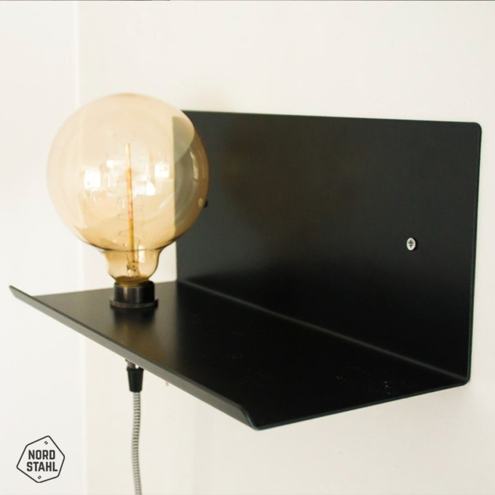 Nordstahl globe shelf rechts