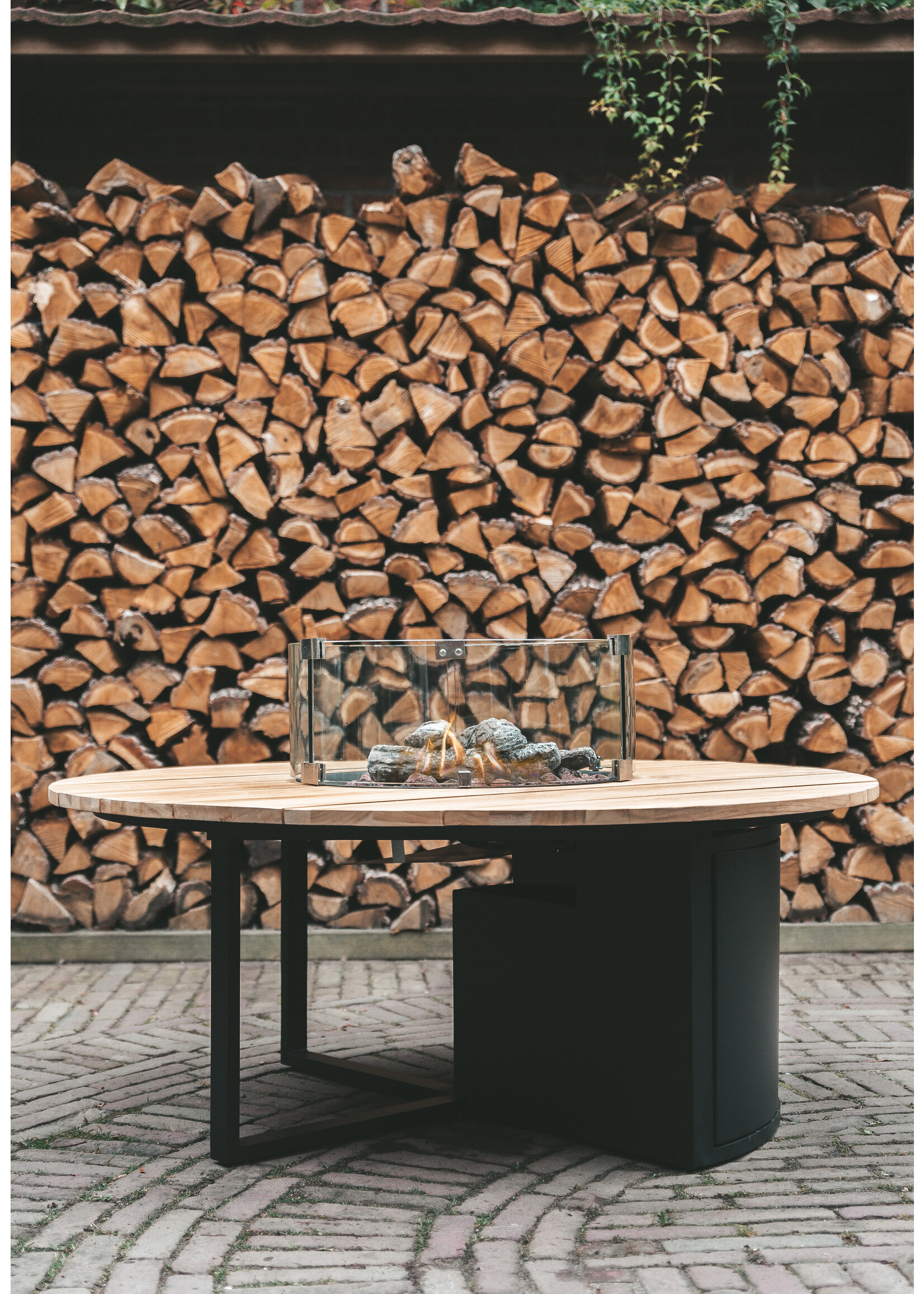 Cosifires Cosiloft 120 round black frame / teak top  INCL. glass set twv 249,00 - SALE