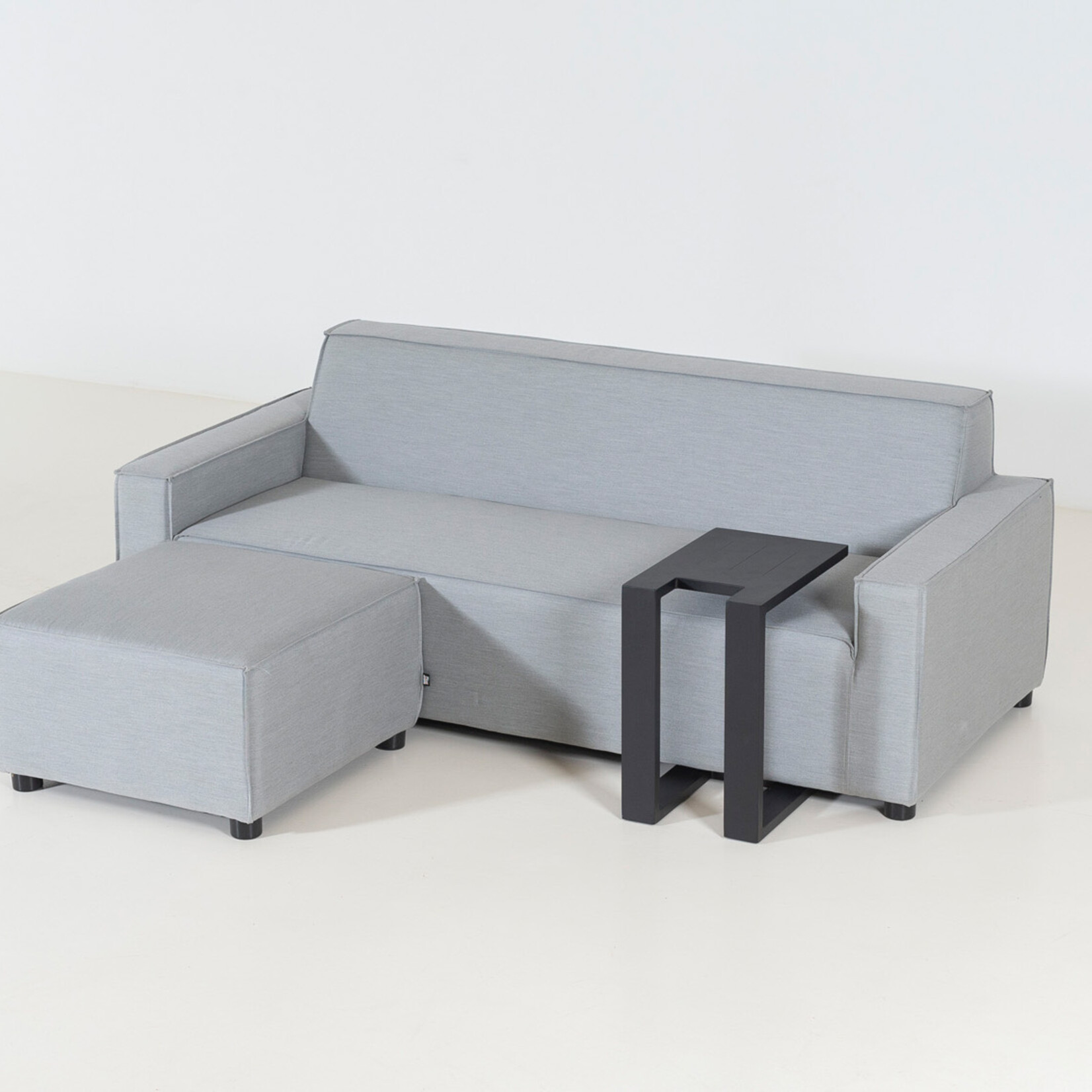 Flow Outdoor Furniture Flow.  U-bijzettafel  48 x 32 x 53 cm (lxbxh)