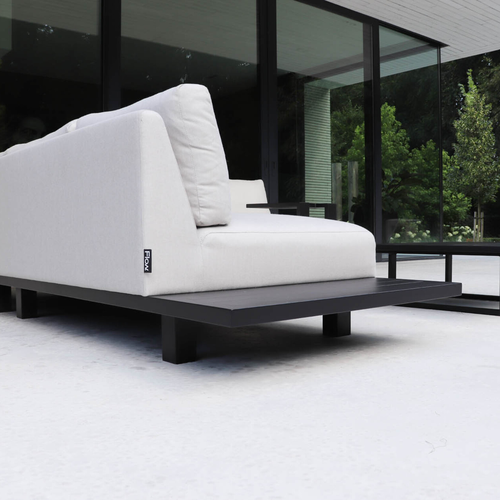 Flow Outdoor Furniture Flow. Emerald platform loungebank graumel chalk
