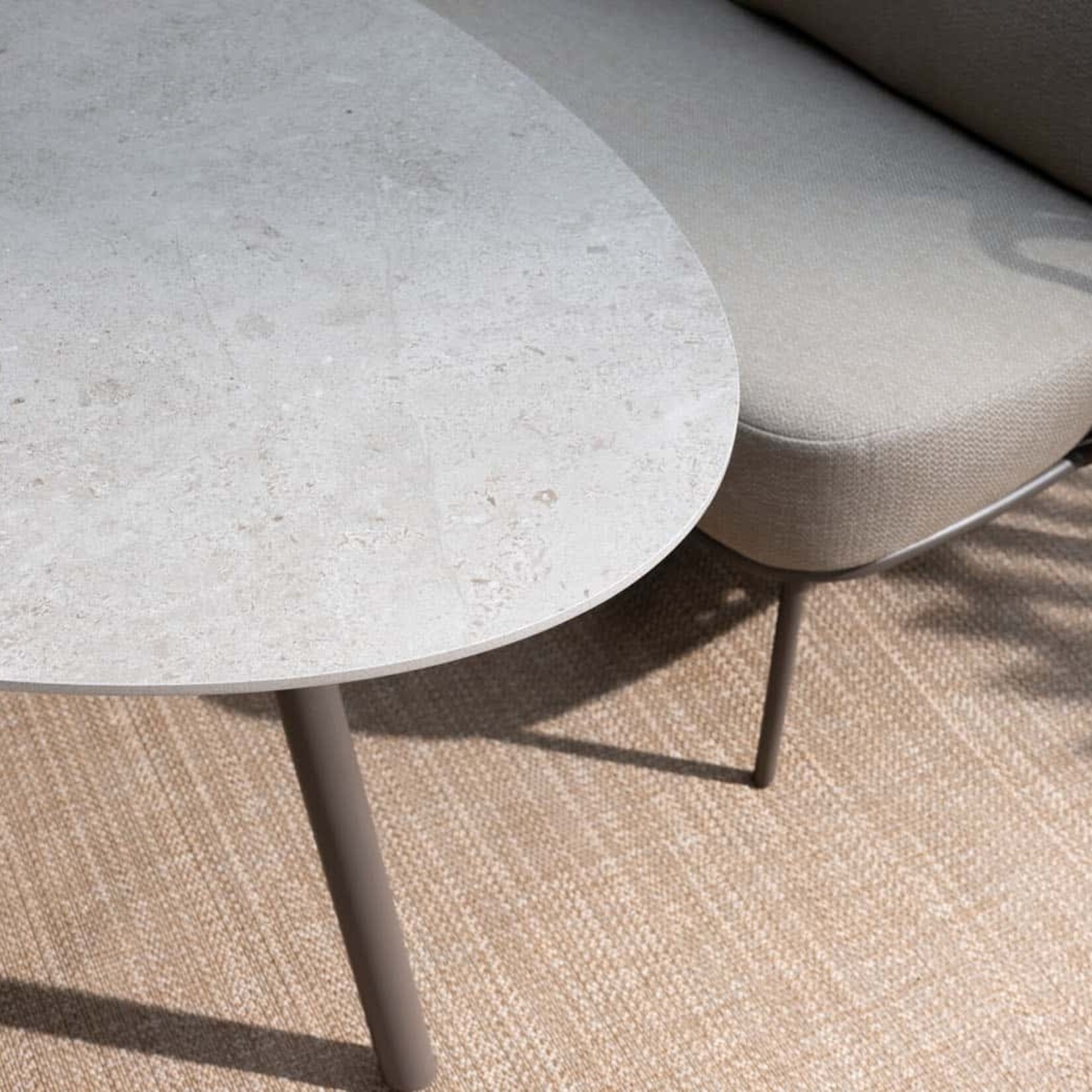 4SO 4SO Salute low dining table Terre/Ceramic ellips  220 X 105 X 69cm