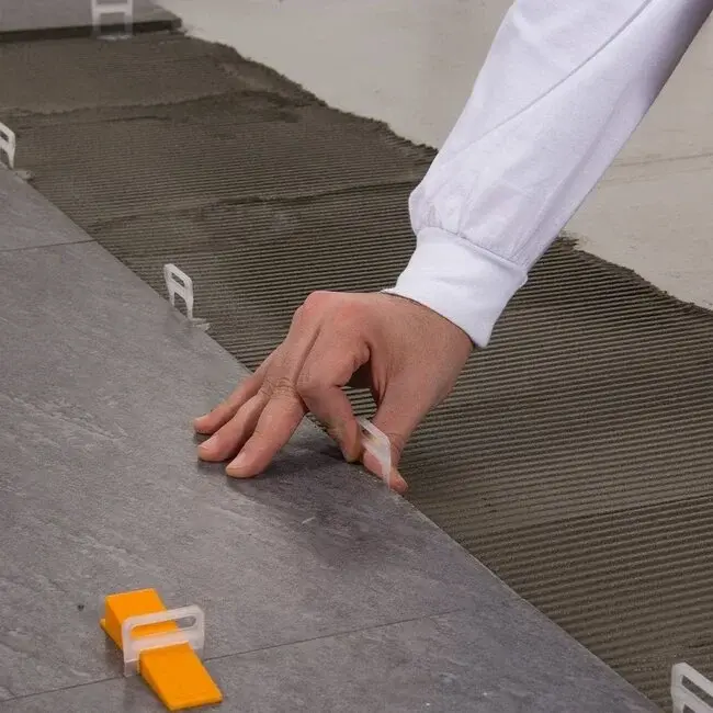 Fix Plus Levelling Keggen 1000 st.