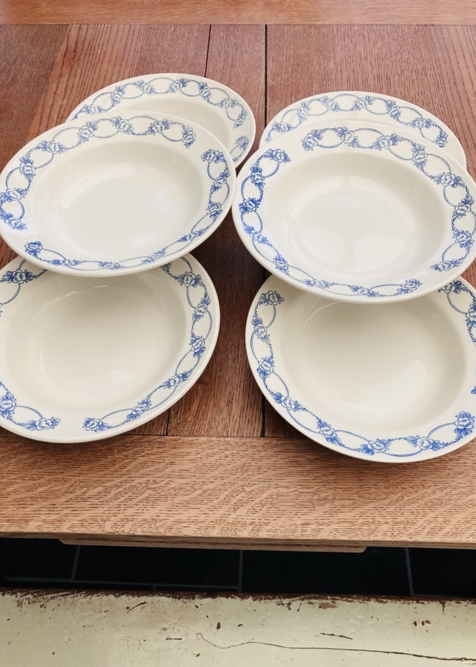 Deep plates With blue flowers on border - No brand