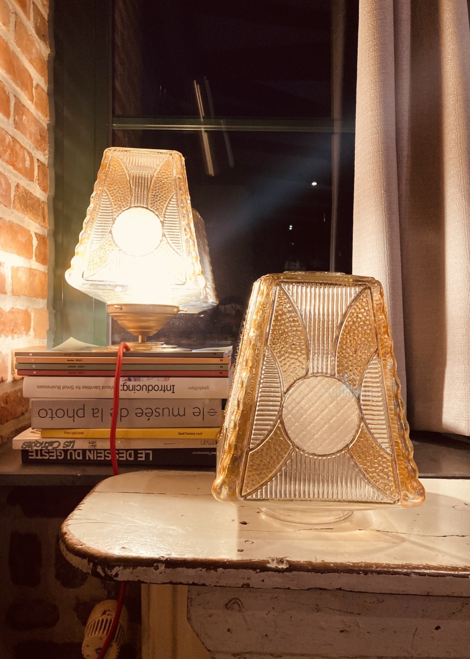 HighFrench  Art Deco glass lampshade, white and ochre geometrical structures and golden lines