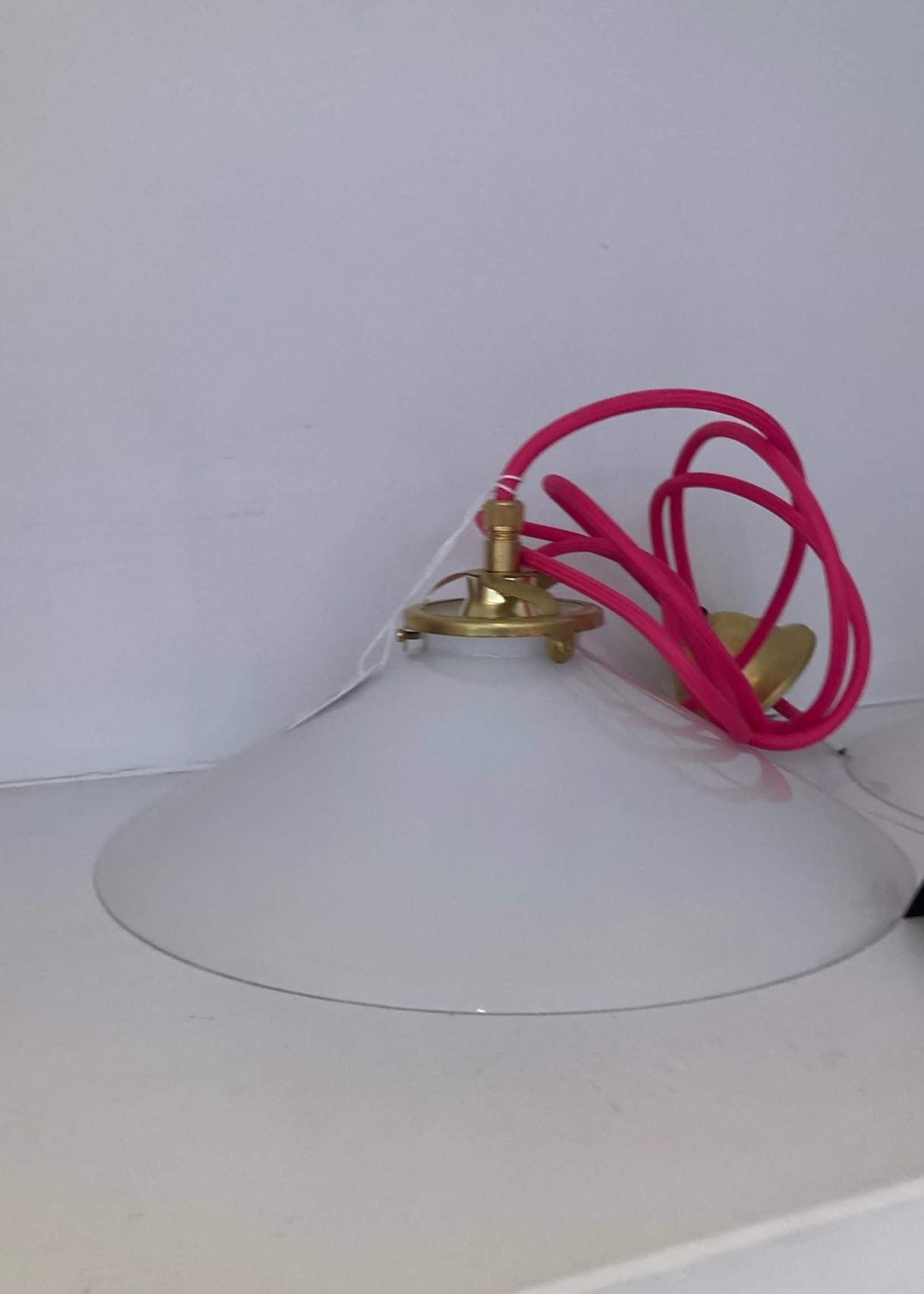 Suspension lamp, Fucshia cord, golden socket E27 with glass holder, Brass ceiling rose
