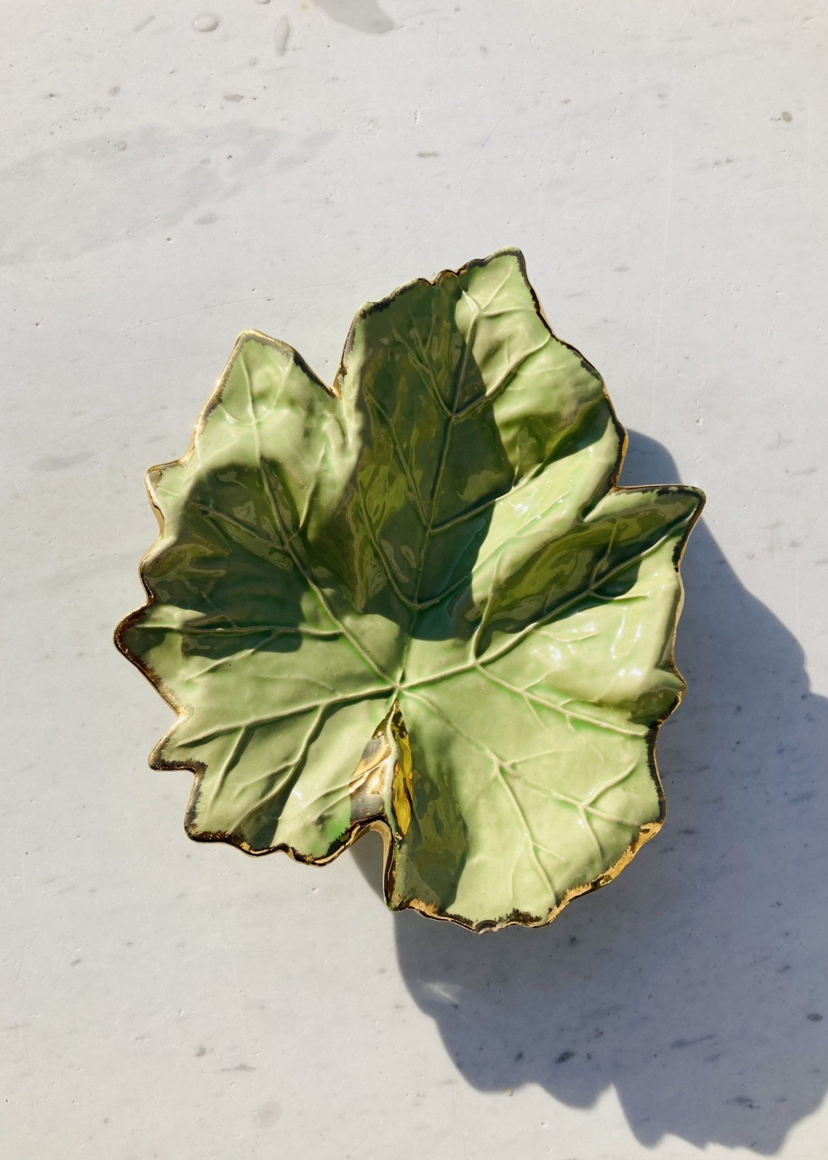 Small dish, Green leave Barbotine Made in Belgium