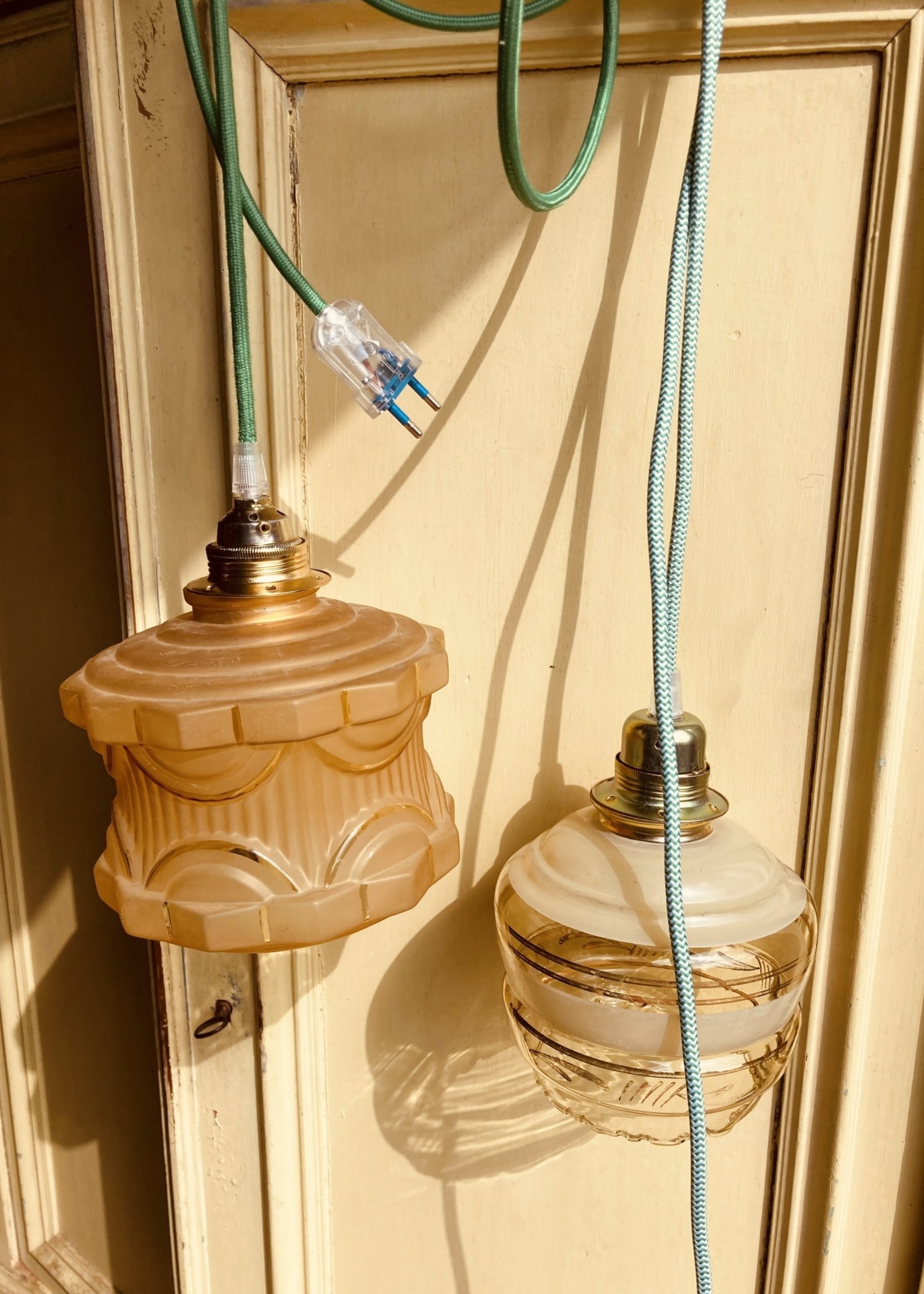 Baladeuse lamp, golden socket E27, with green cable, transparent switch and plug
