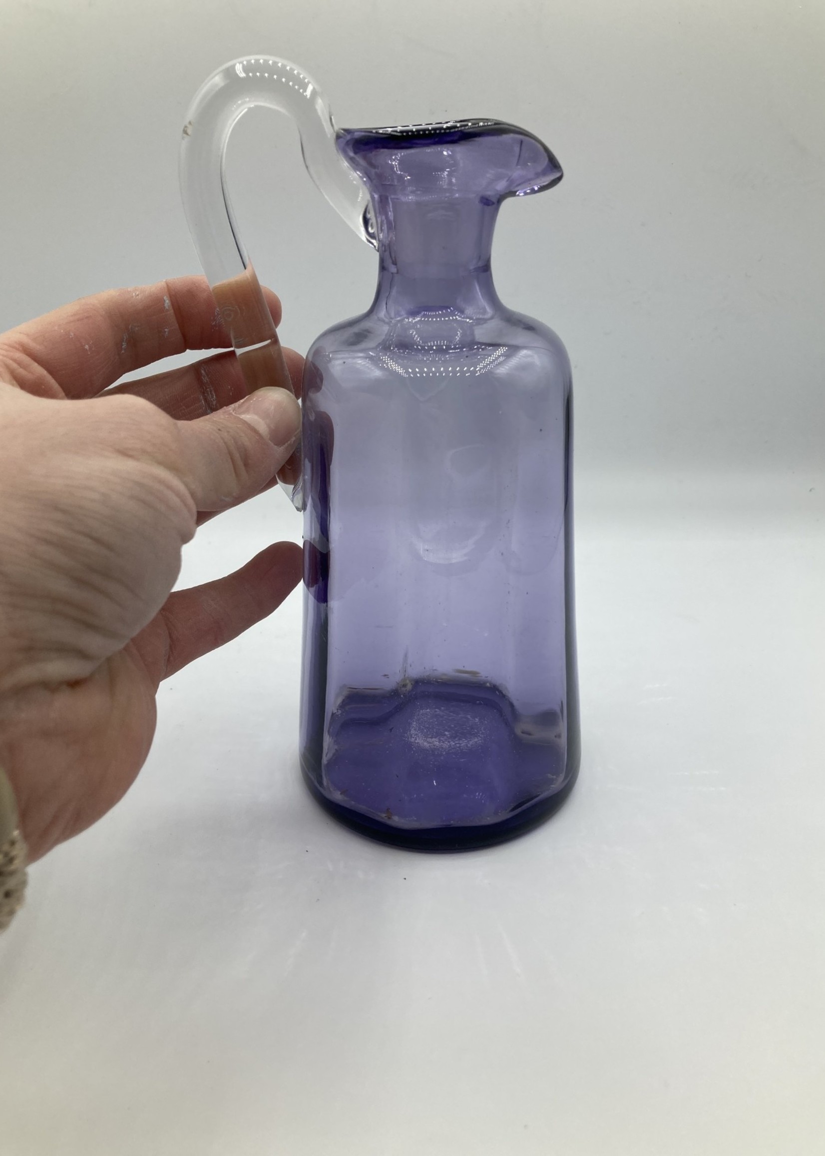Purple Caraffe with transparent handle