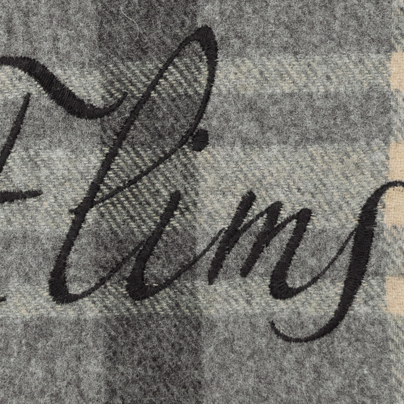 Lammwolldecke Flims mit Fransen 130x180cm, schwarz/beige karriert