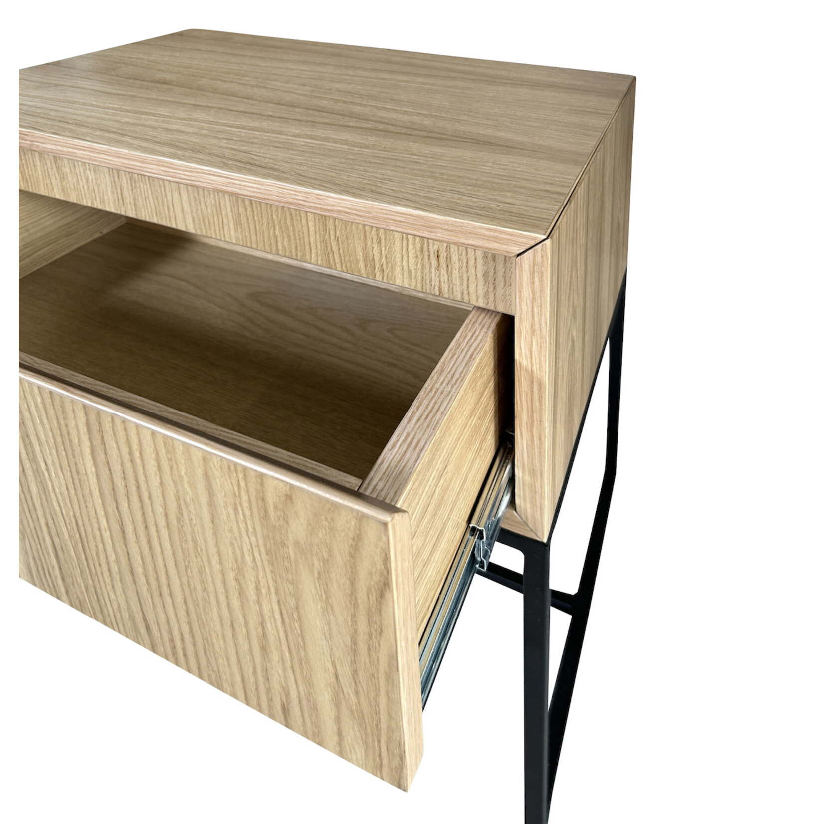 Dublin Nachttisch B55xT40xH56cm Metall schwarz & Eiche furniert natur