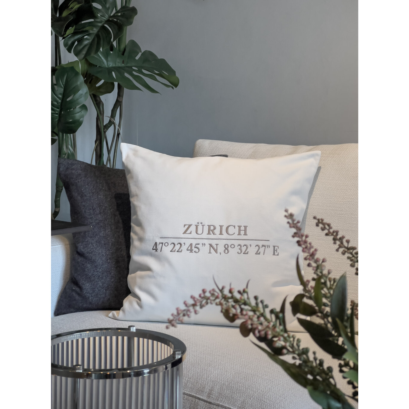 Area Kissen Zürich, Stoff: MAX, weiss 55x55cm