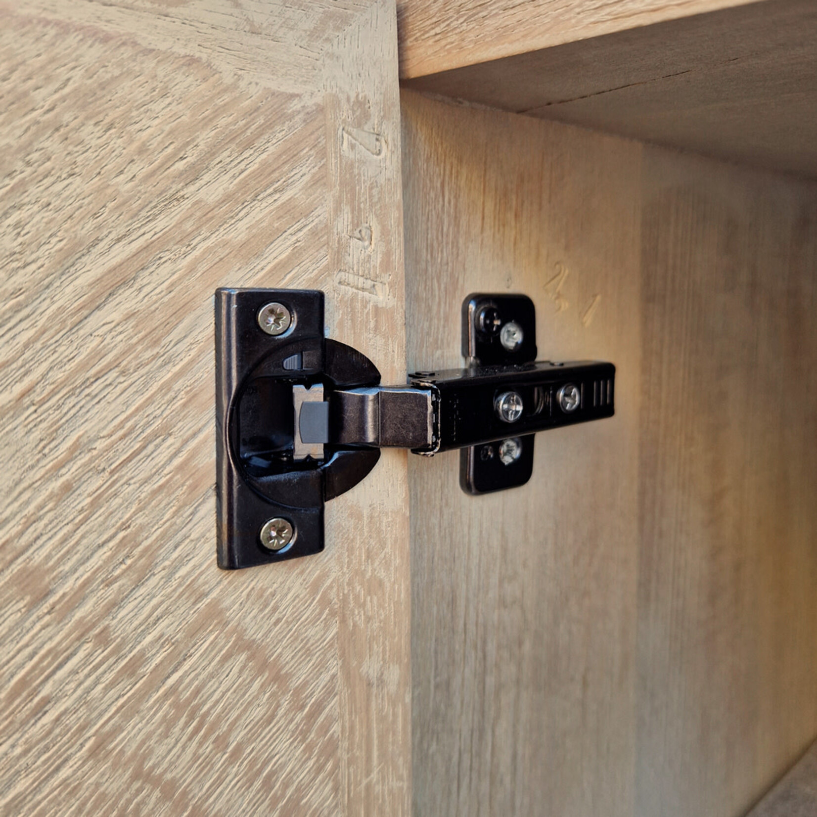 Valera Sideboard 220x43xH80cm, Eiche gebleicht