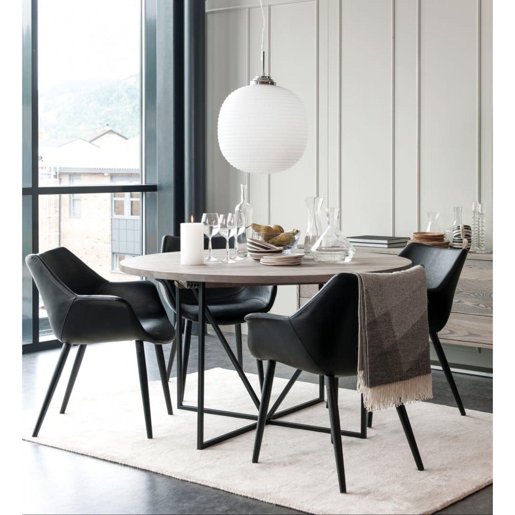 Zet Tisch, Esche schwarz matt, D130xH75x3cm, ausziehbar mit 2 Platten à 45 cm