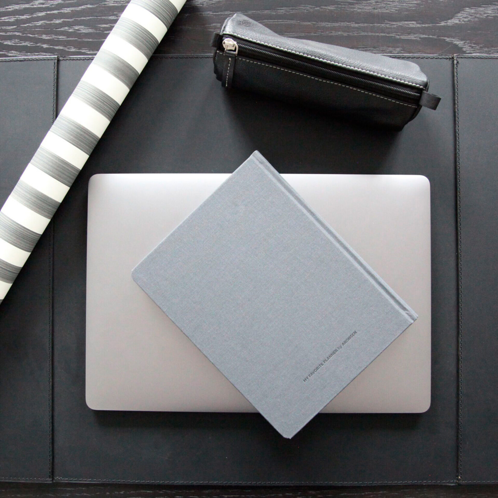 Schreibtischunterlage mit zwei Taschen Leder: schwarz, Naht: schwarz 45x62cm