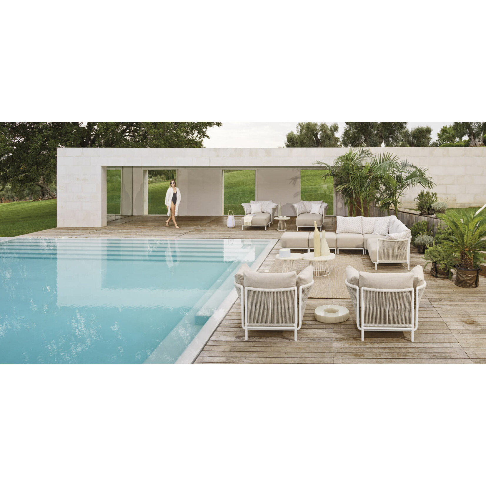 Queen Chaiselongue beige Outdoor mit Armlehne, 167x82xH68cm, exkl. Deko Kissen