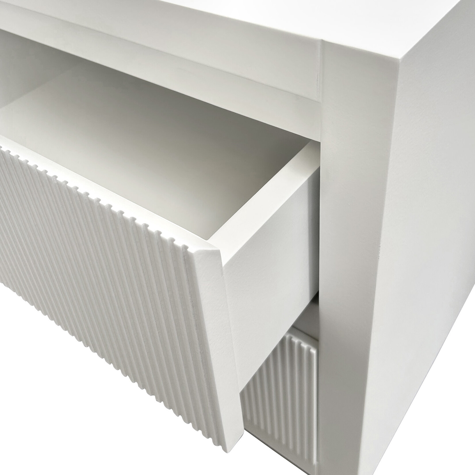 Groove Nachttisch, lackiert weiss, 50x50xH55cm