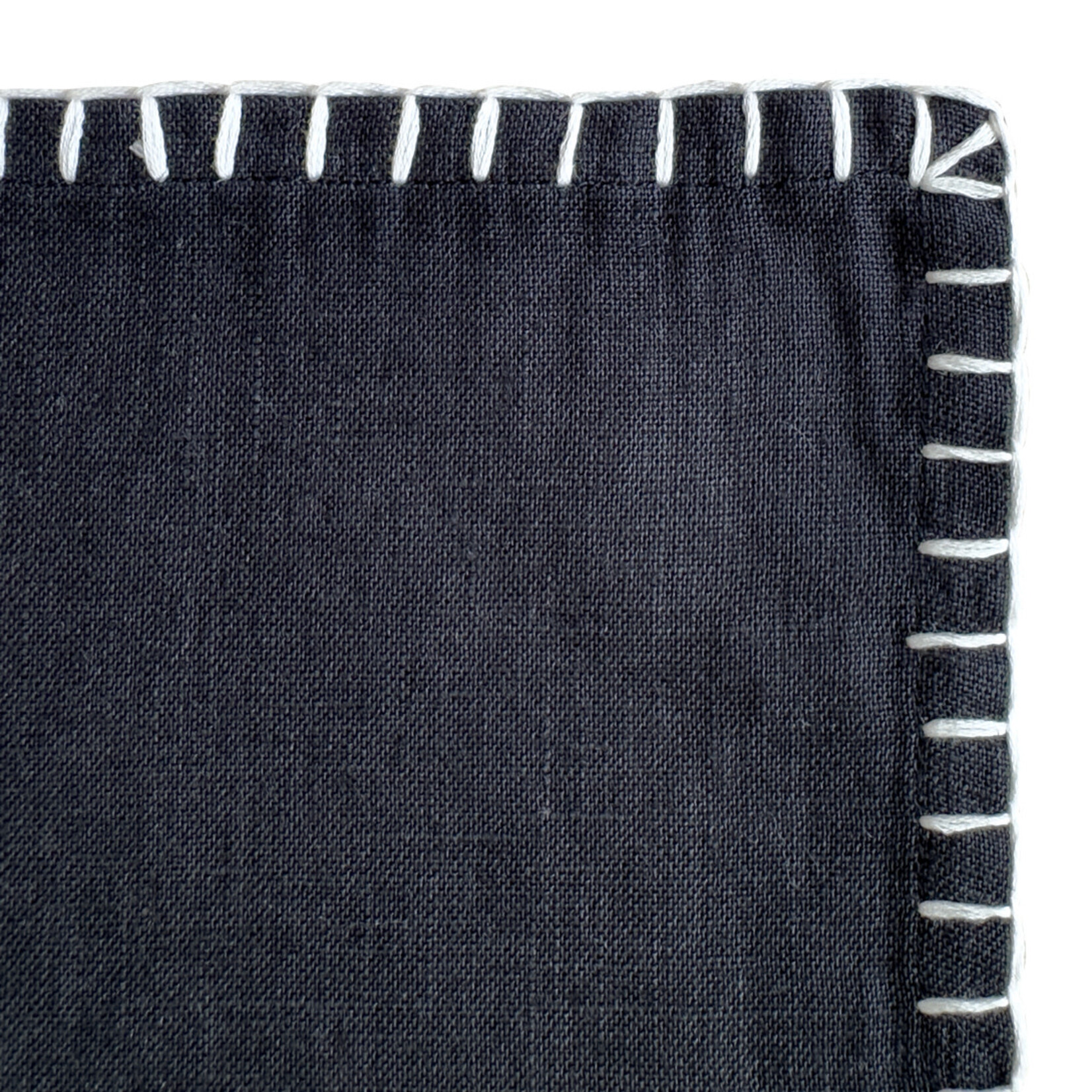 Serviette Leinen schwarz Schlingstich weiss 48x48cm
