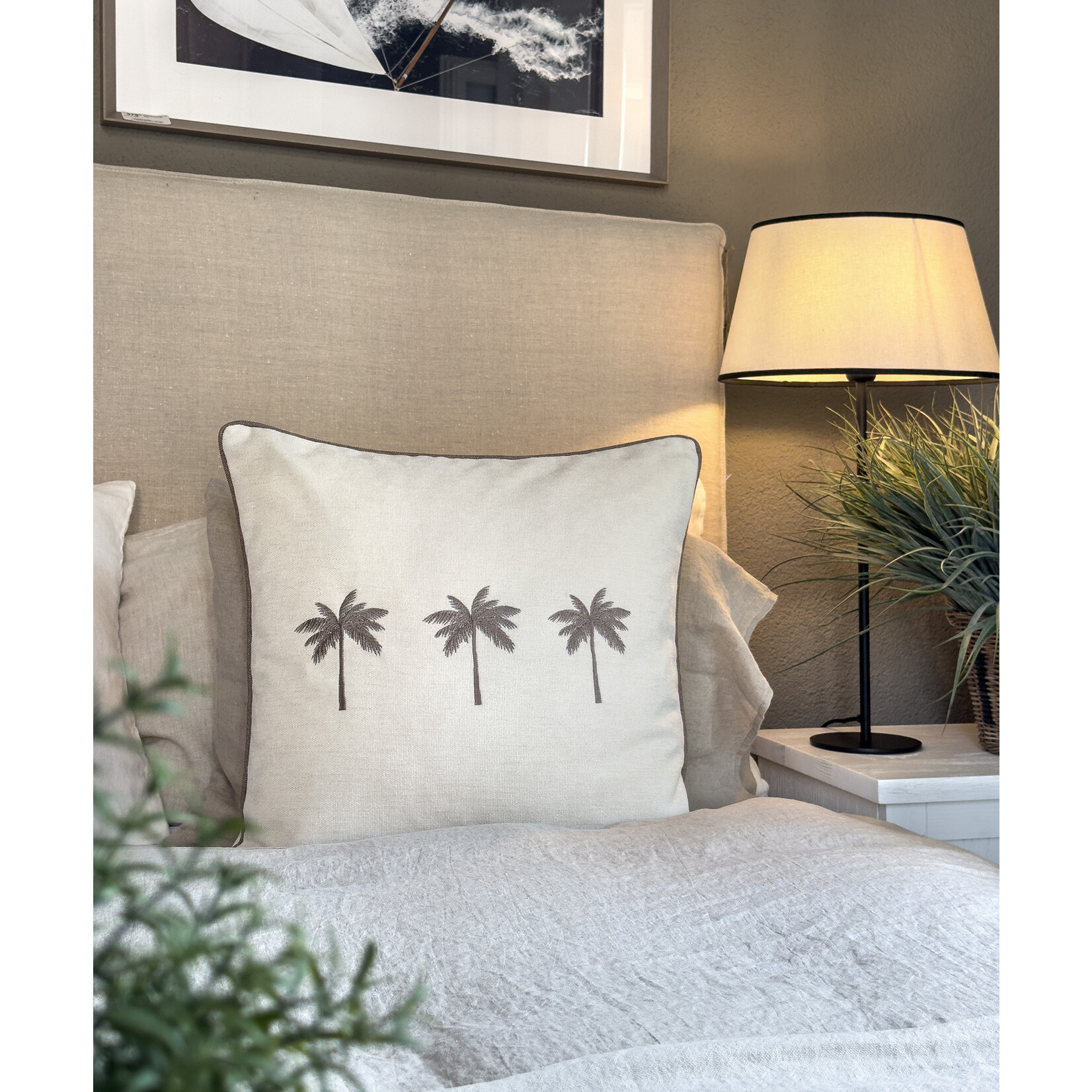 Summy Kissen creme, drei Palmen und Keder taupe, 55x55cm