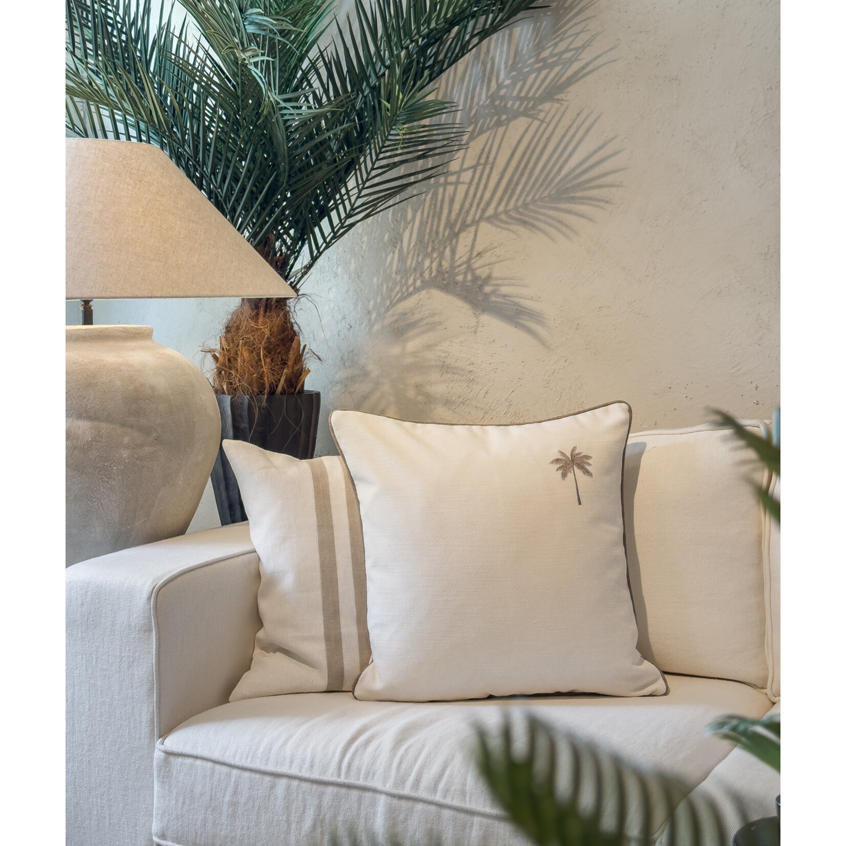 Summy Kissen creme Palme oben rechts mit Keder taupe 55x55cm