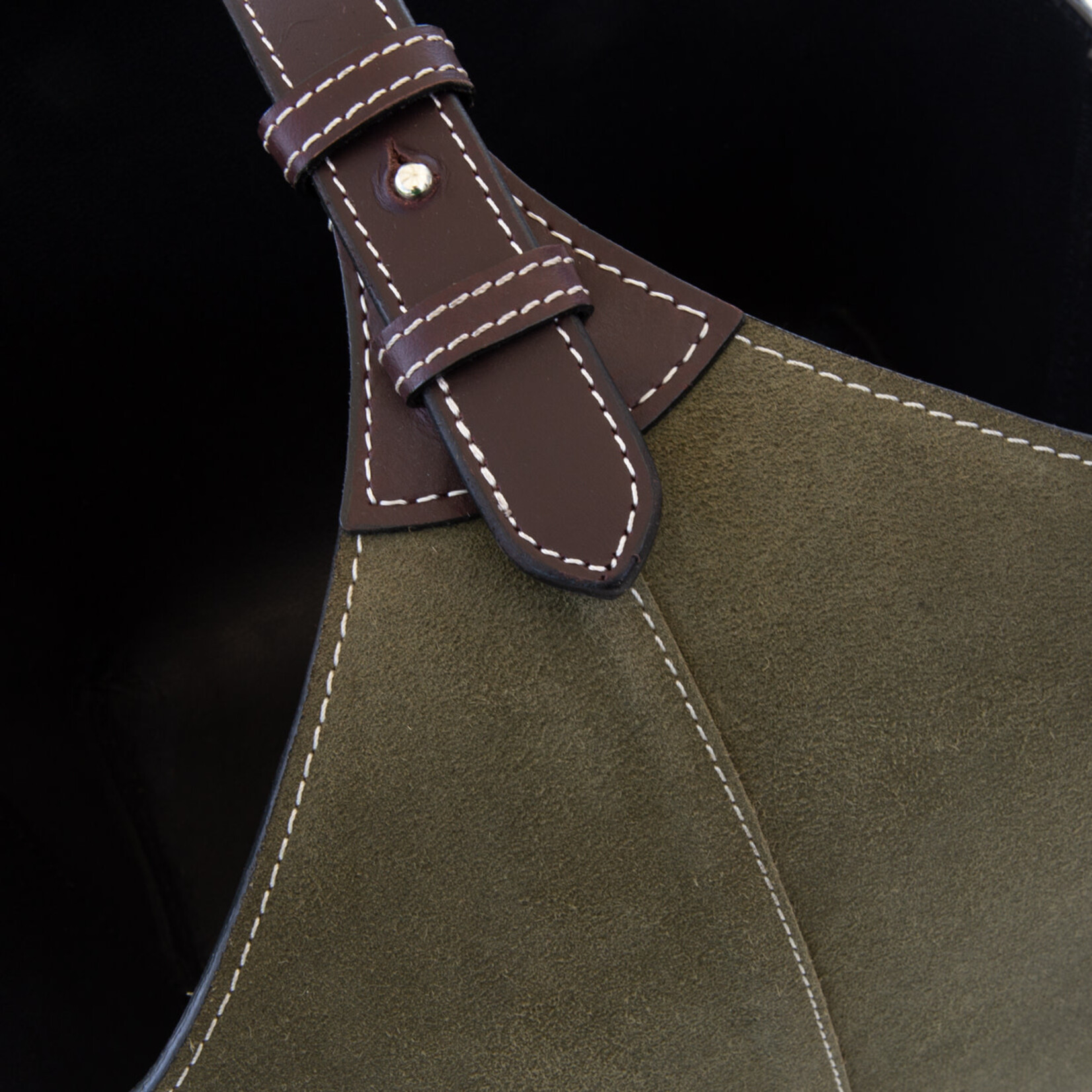 Magazin Aufbewahrung olive/braun, Naht: weiss