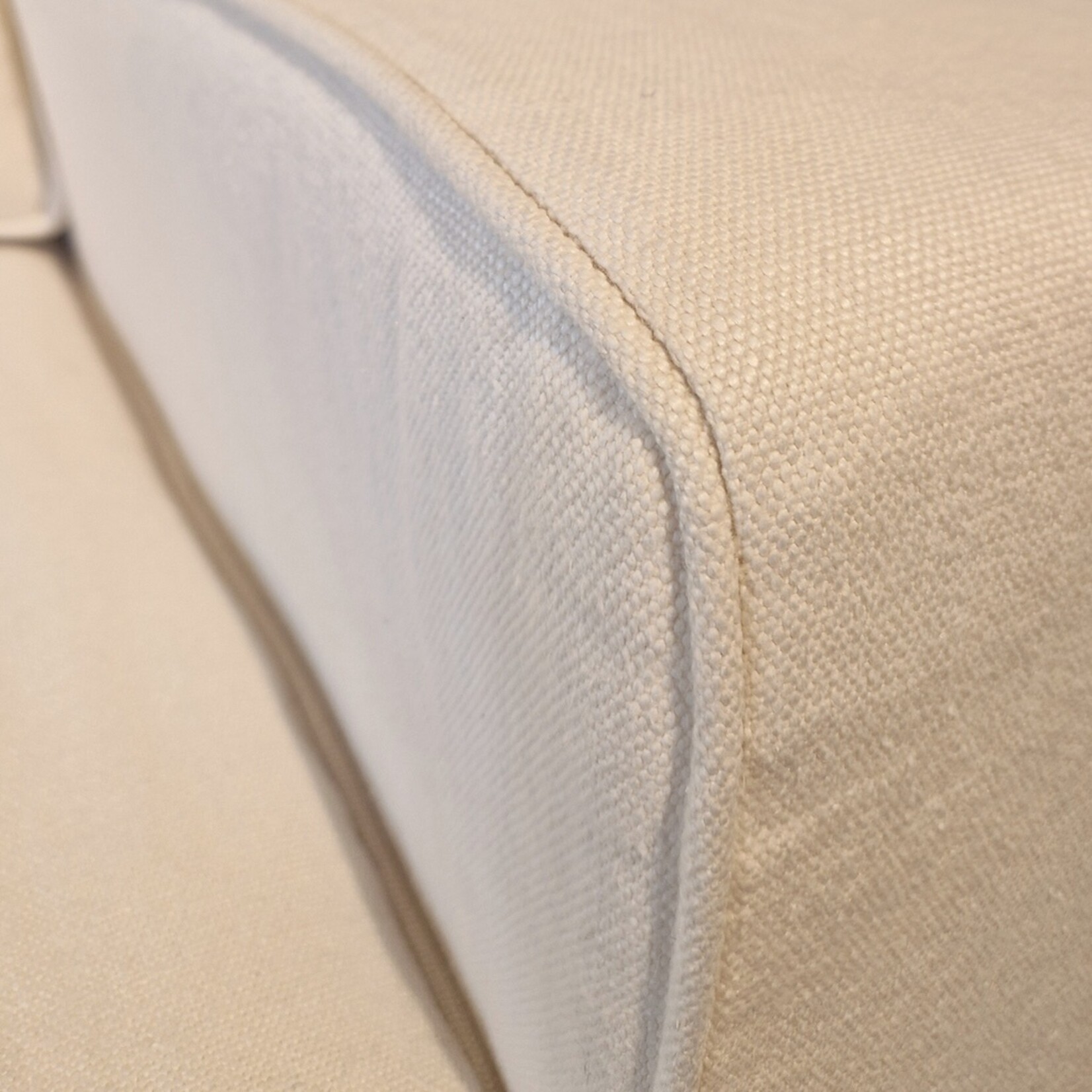 Hampton Sofa 300x100cm Stoff: Tibi Soft 101 weiss