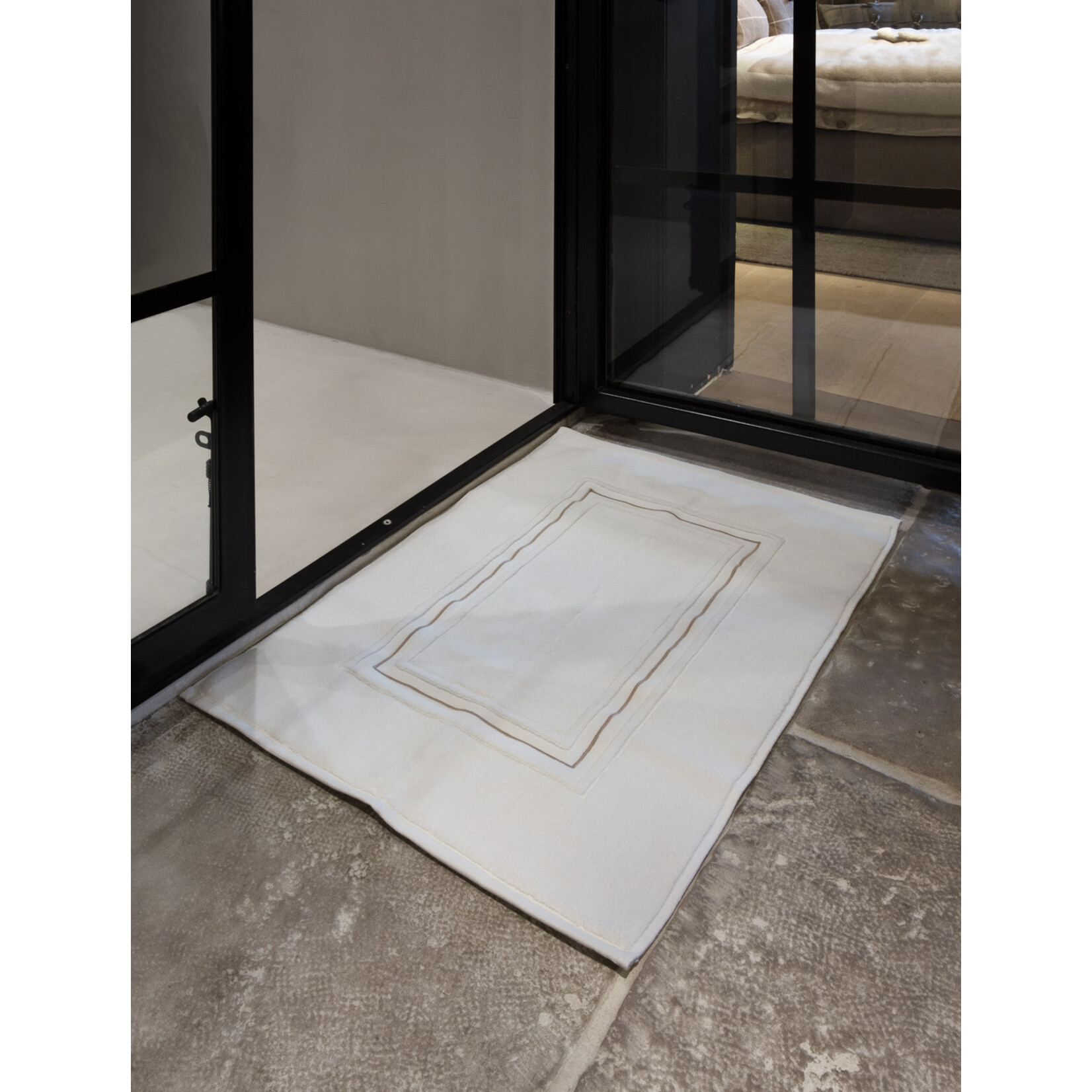 Beaumont Badematte weiss mit Ziernaht beige, 50x70cm