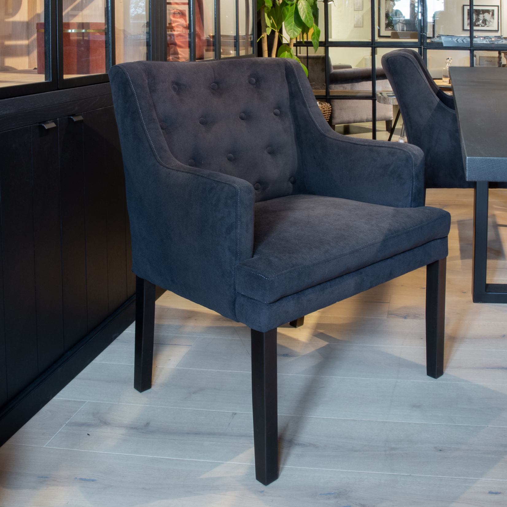 Downey Stuhl schwarz mit Armlehne, B59xT65xH86cm, SH: 48cm, AH: 63.5cm