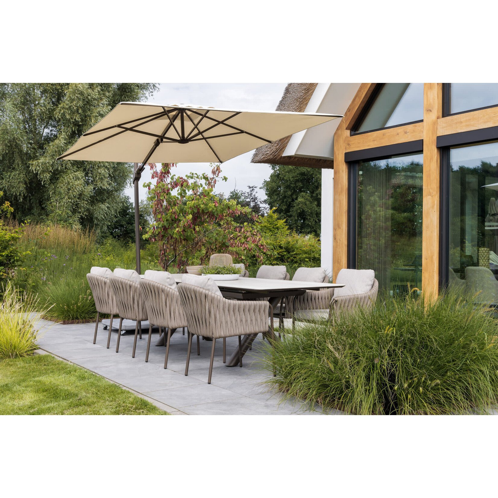 Mara Esstisch ausziehbar 240/300x100cm, Gestell Alu Bronze, Platte Travertin