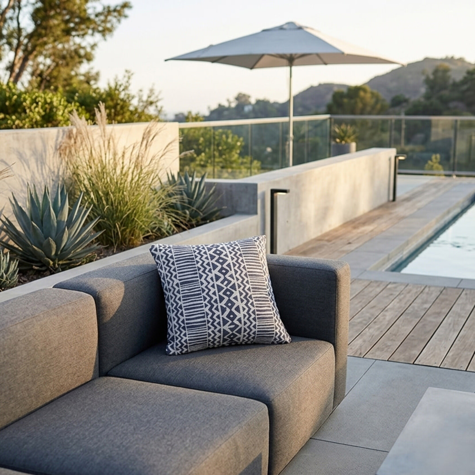 Kissen Outdoor, Matrix, blau/grau gemustert, 47x47cm - Handmade by Spectroom