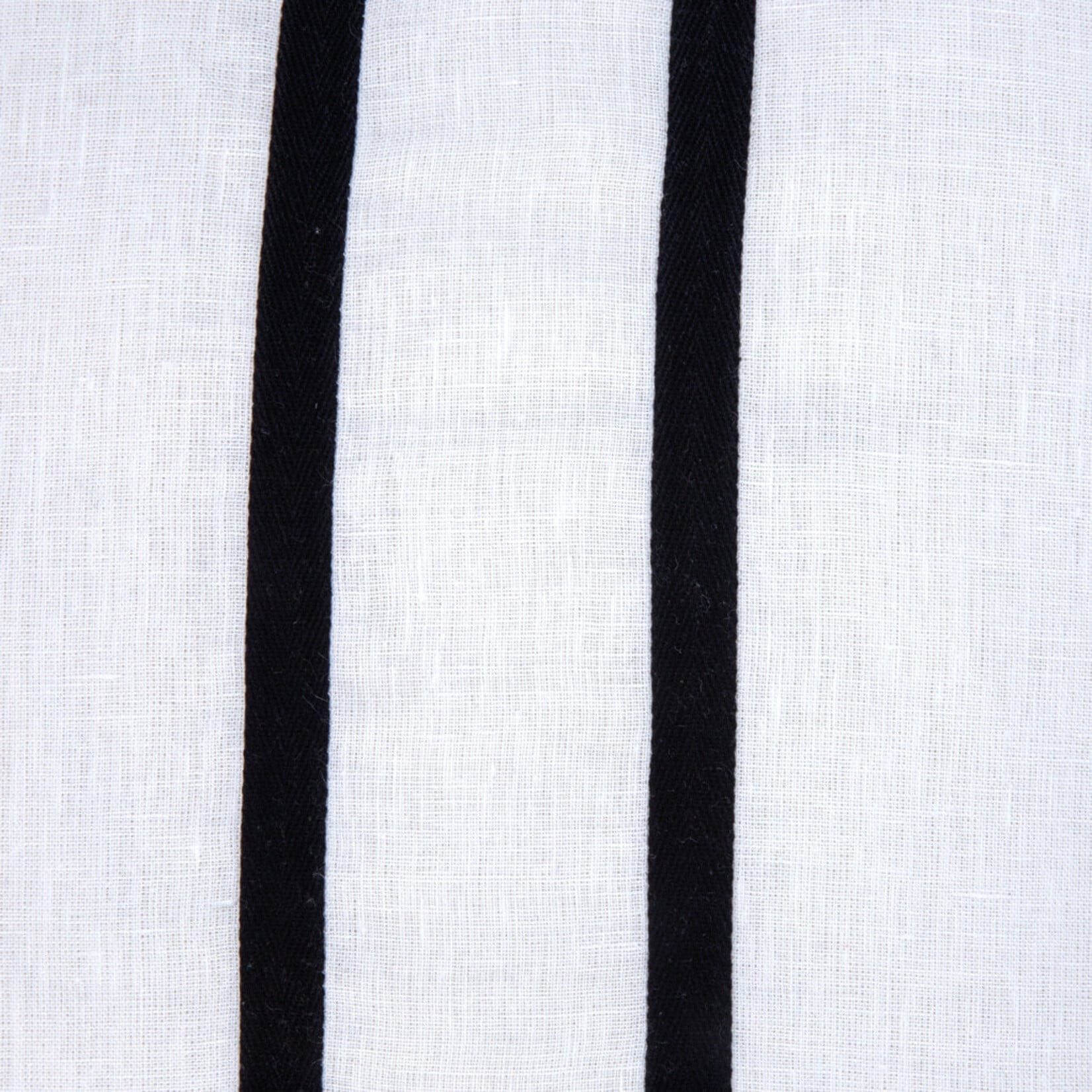 Leinen Kissen weiss, schwarze Streifen mittig 50x50cm
