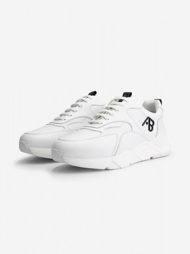 AB Schoenen AB - Oviri Mode - Exclusive brands
