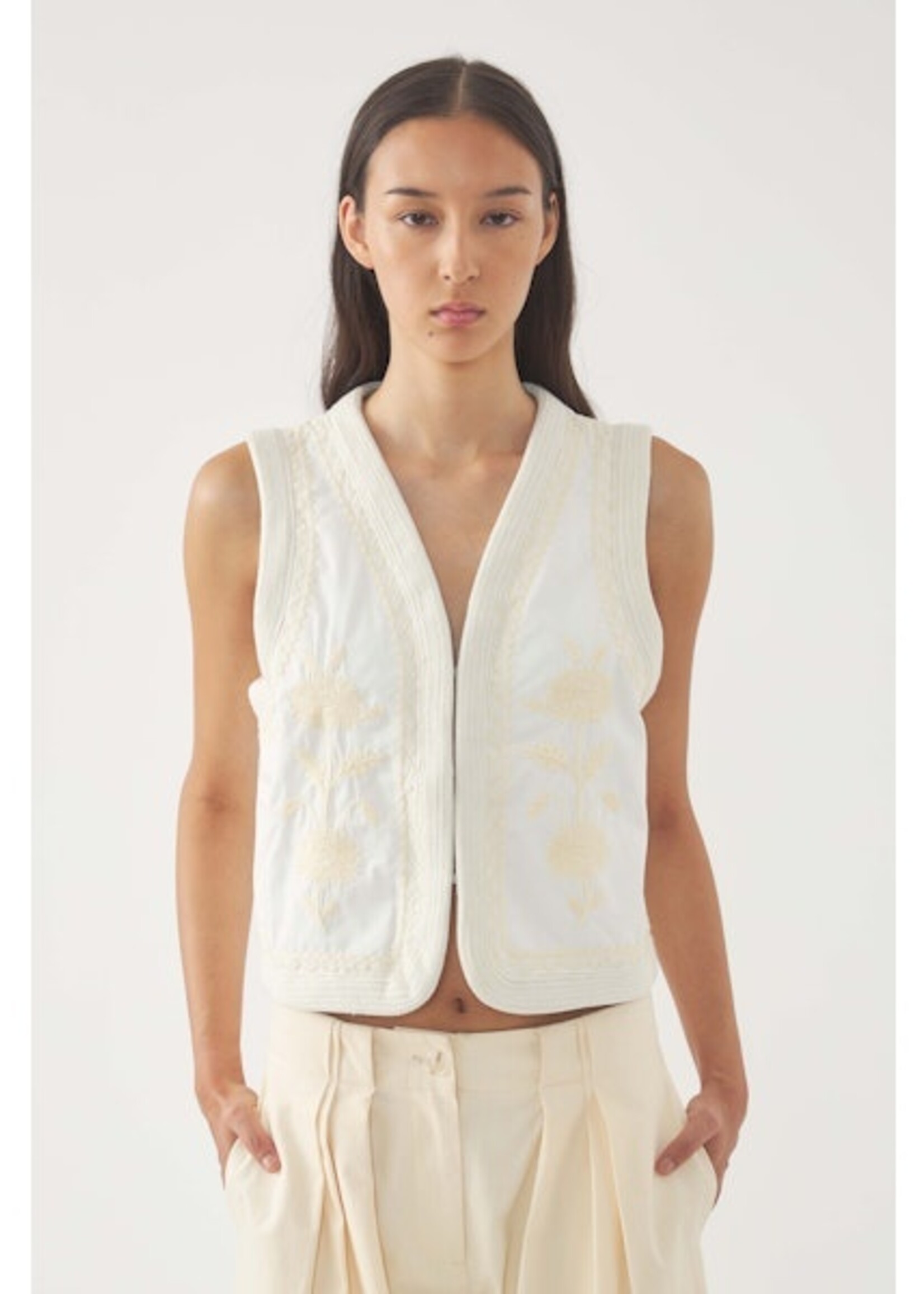 Antik Batik Winna Gilet - Cream