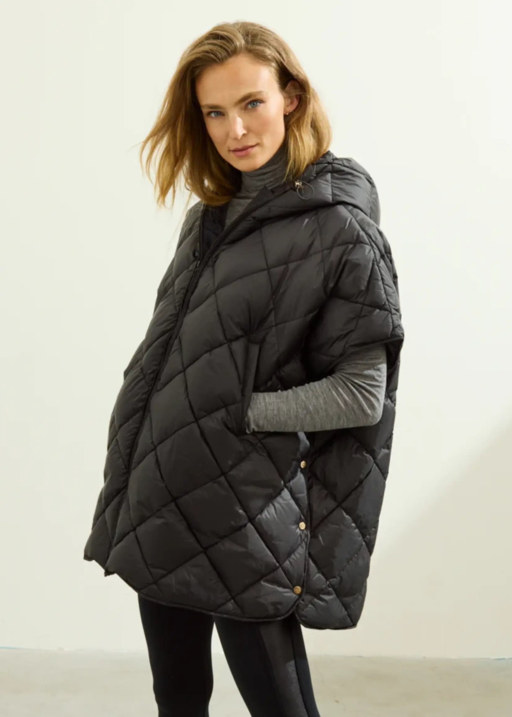 Deblon Sports Carice Cape - Black