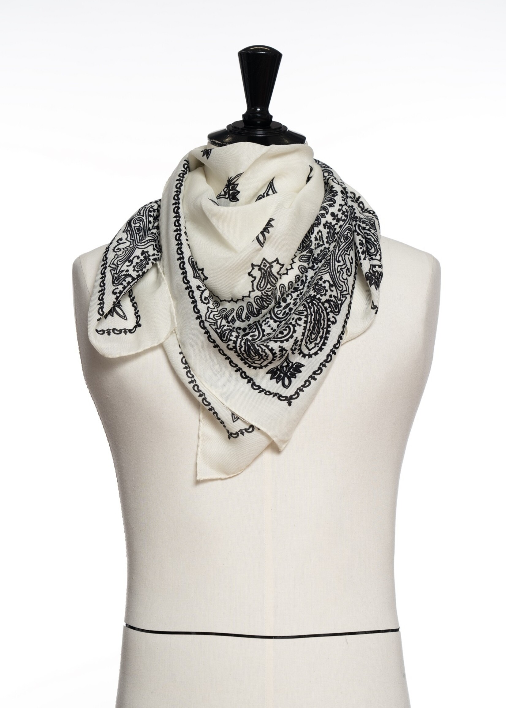 Destin JUDY CARRE 90x90 cm Dis Bandana col. Milk