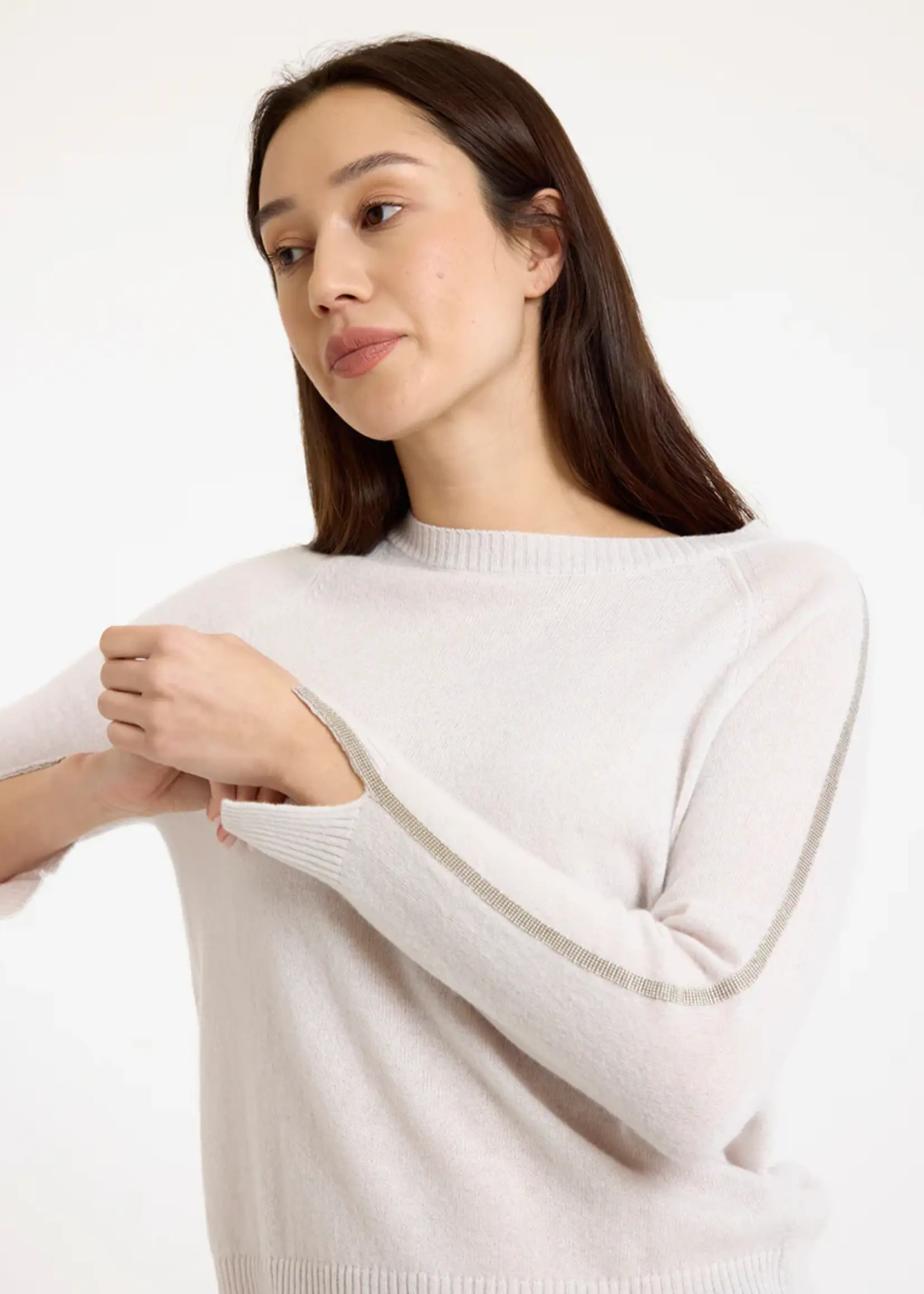 Brodie Glitz Split Cuff Relaxed Pull V- ASH