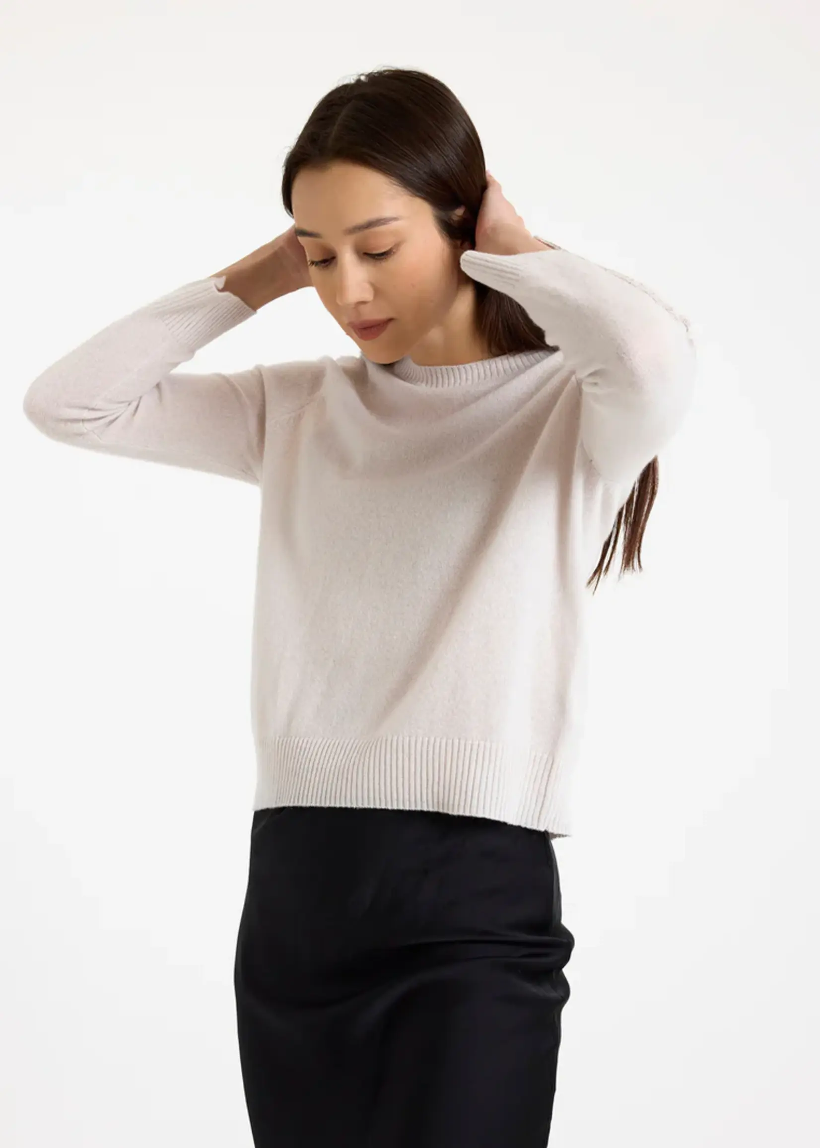 Brodie Glitz Split Cuff Relaxed Pull V- ASH