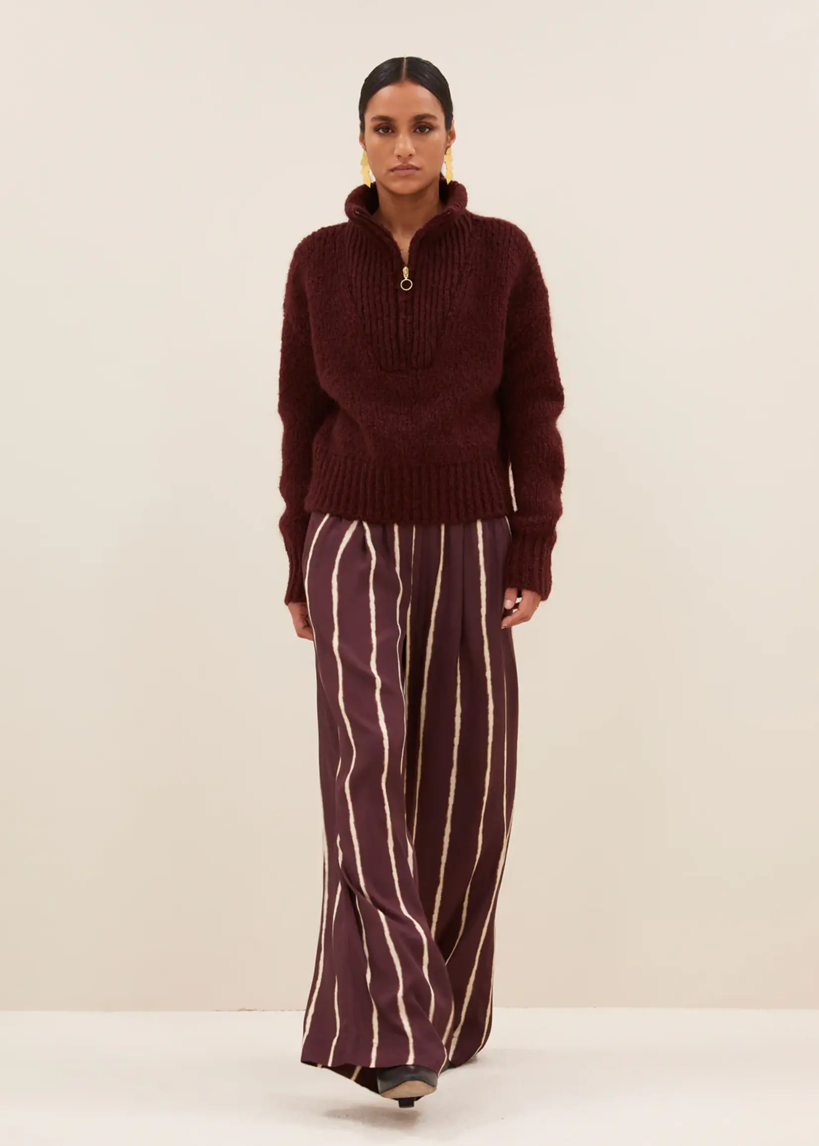 By-Bar Boxy Beau Pullover - Wine