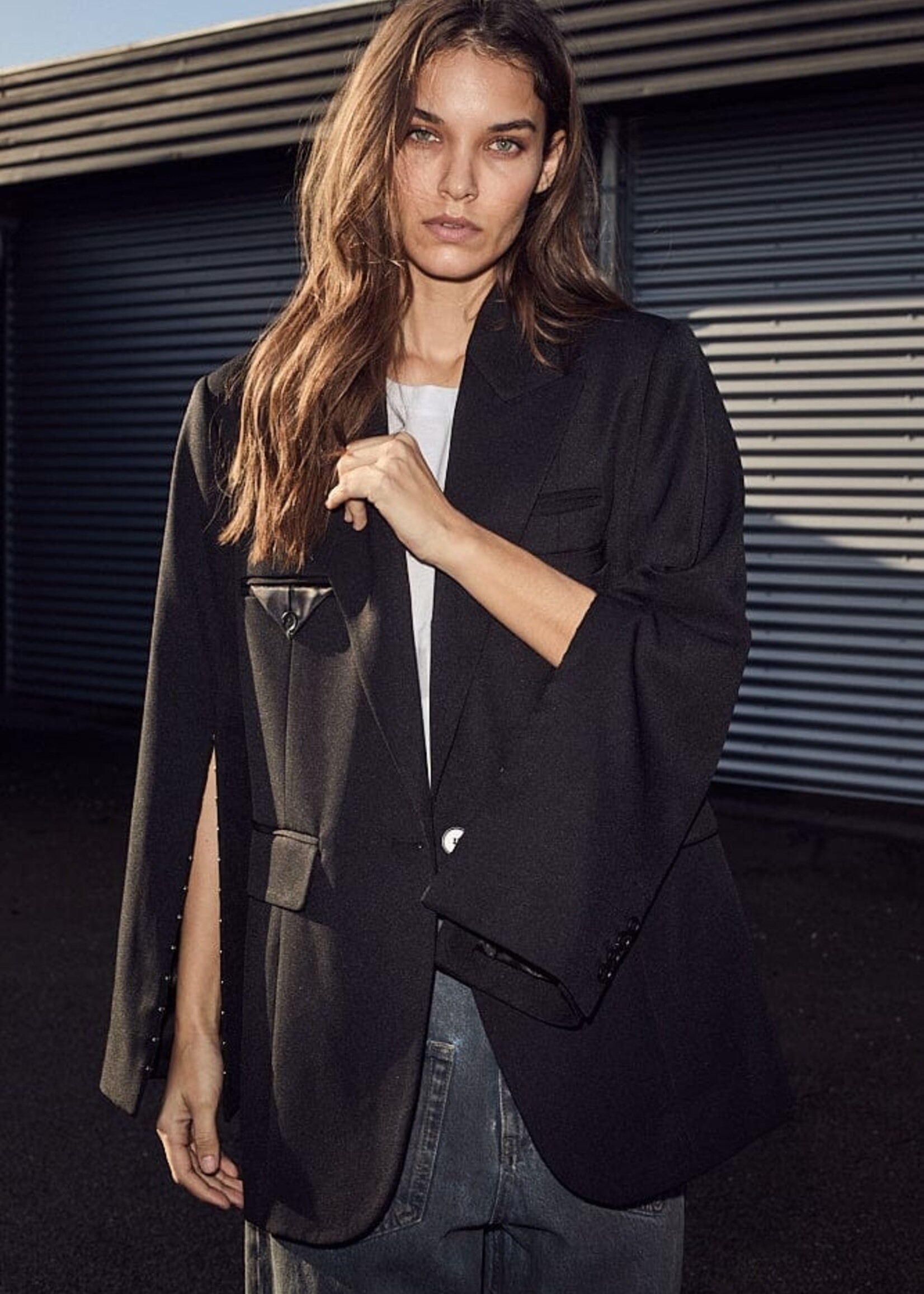 Haute L'Amitié Premiere Hook Blazer - Black