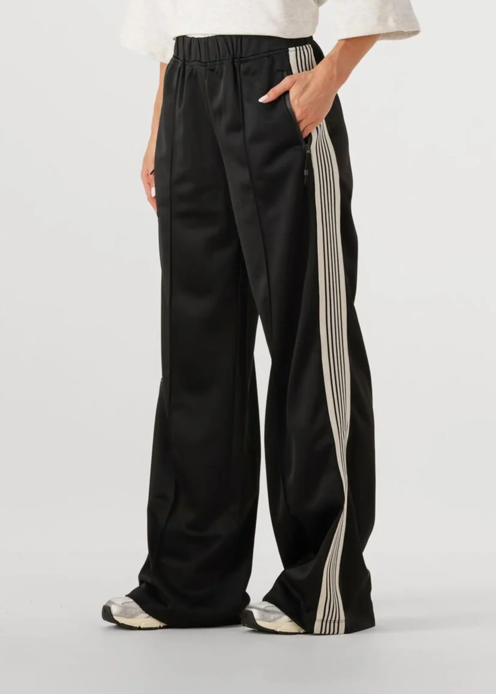 Haute L'Amitié Baggy Track Pants - Black